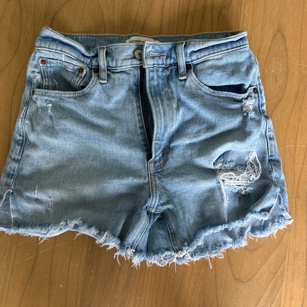 Abercrombie Mom shorts